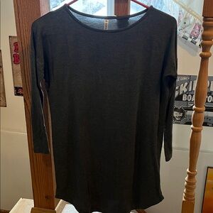 Piphany Grey Quarter Sleeve Women's Top